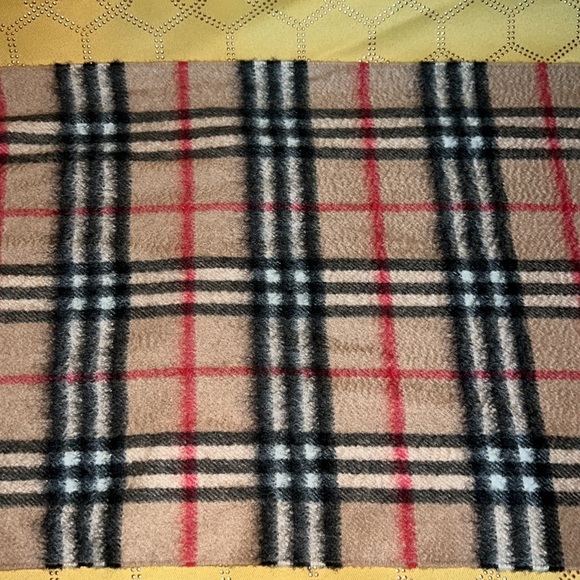 Vintage Burberry Cashmere Scarf - Picture 4 of 4